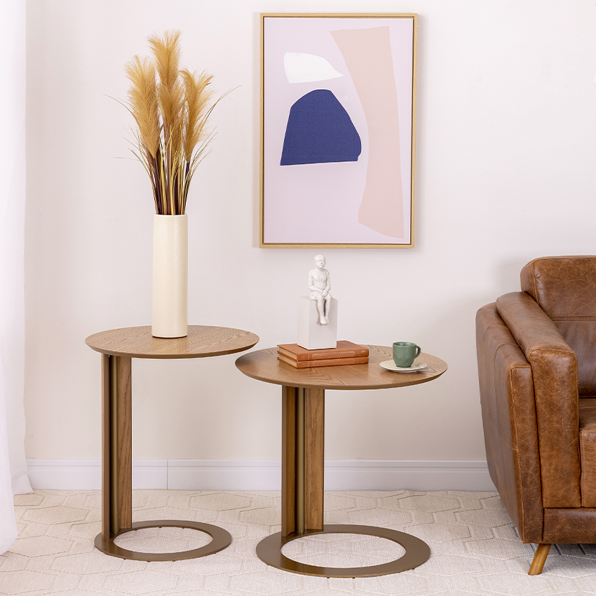 mesa lateral hoop ambientada