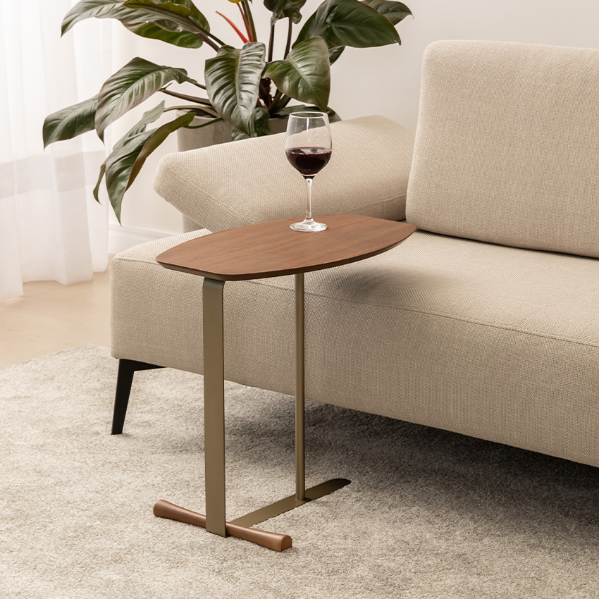 mesa de apoio lateral martim ambientada