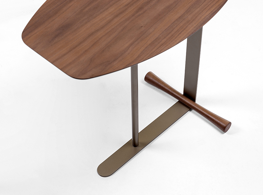 detalhes da mesa de apoio lateral martim