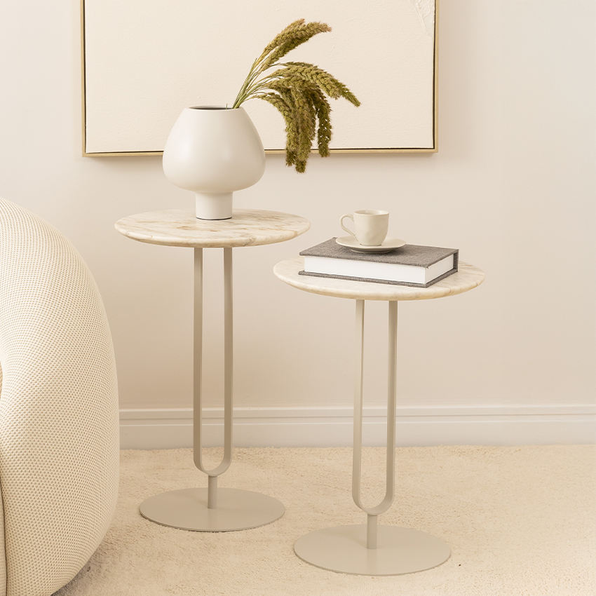 mesa lateral arch ambientada